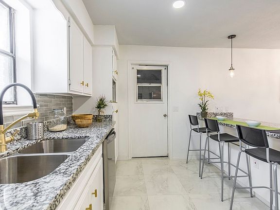 4th image of 1595 W Gastel Cir