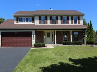 895 Horseshoe Ct, Carol Stream, IL 60188