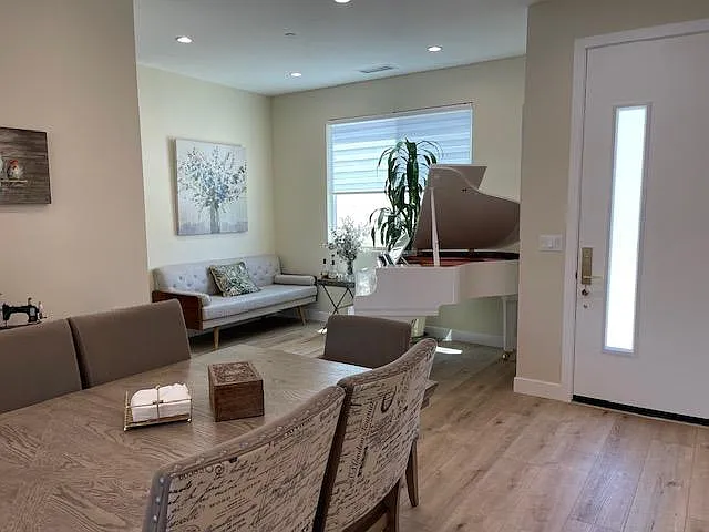 8023 1/2 Le Berthon St — Photo 6
