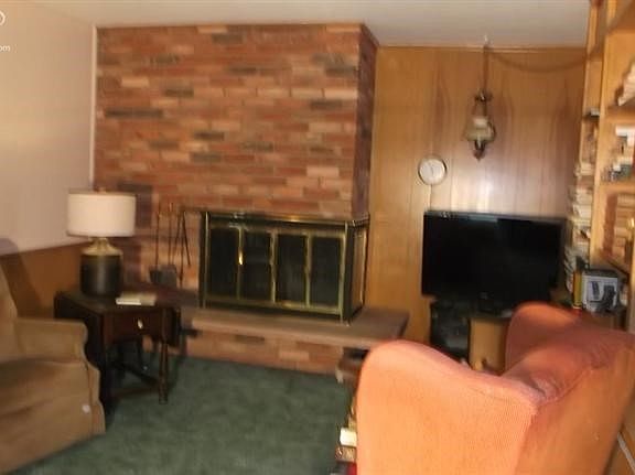 5th image of 8388 Manchester Dr