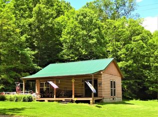 181 Golden Holw, Reedy, WV 25270