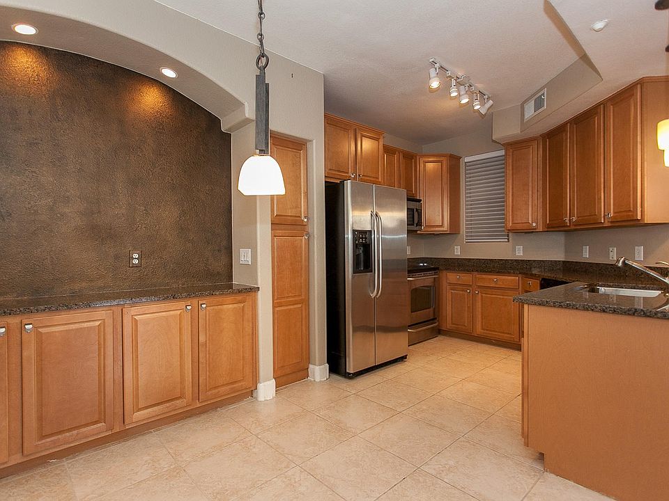 5303 N 7th St (20 of 30)