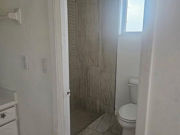 5th image of 11 Golfview Rd