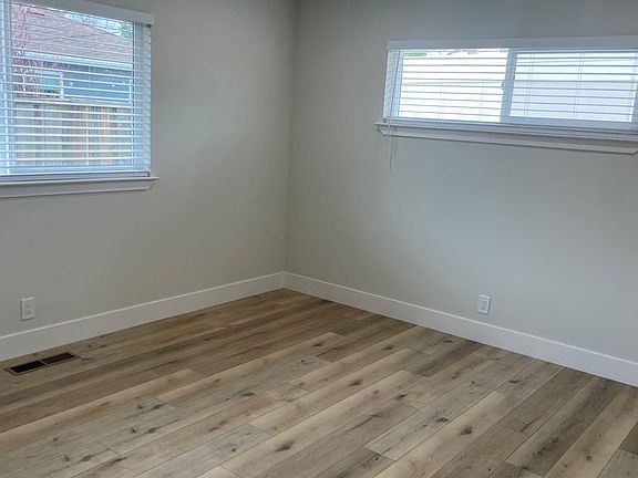 4th image of 1184 Bonita Ave