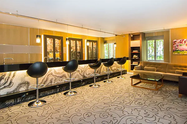 Sold by Corcoran | media 24