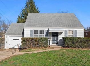 521 S Ralston St, Sugar Creek, MO 64054