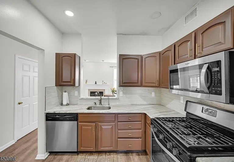 200 Barringer Dr — Photo 8