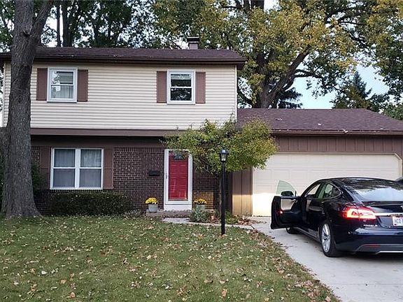 3rd image of 1619 Woodhurst Dr
