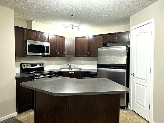 4th image of 392 Silver Berry Rd NW #111