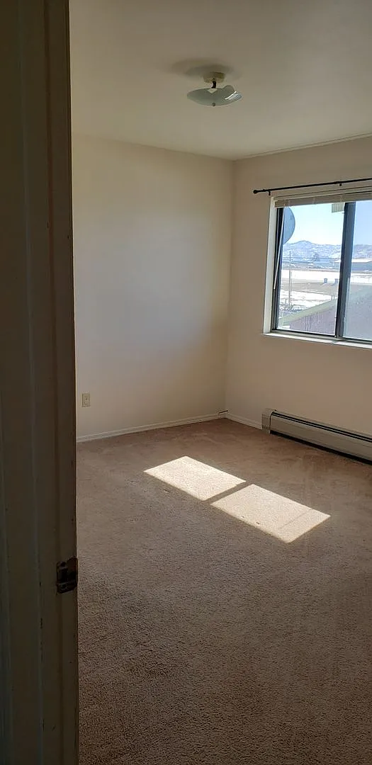 Two Bedroom Apartment in Bayfield — Photo 4