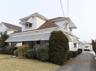 709 Oak St, Old Forge, PA 18518