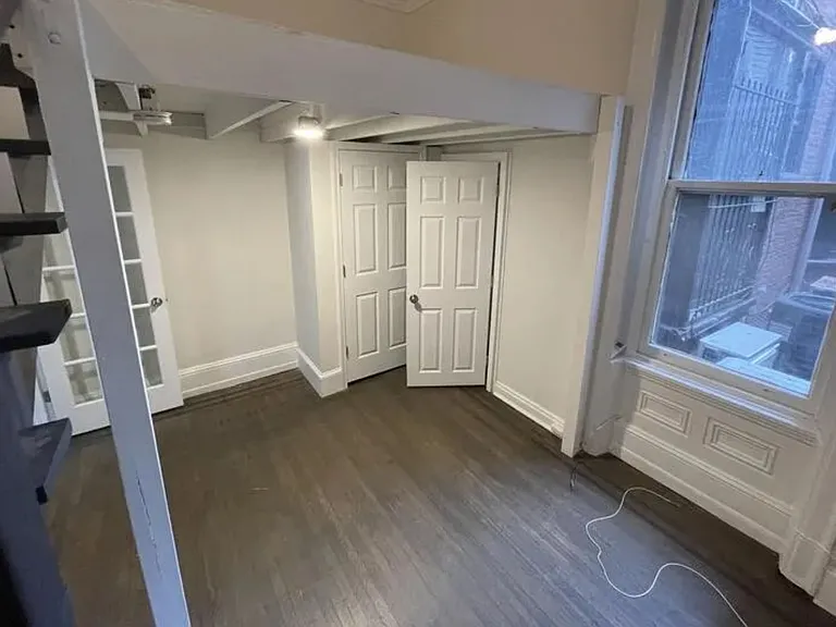 2037 Spring Garden St #1FF — Photo 8