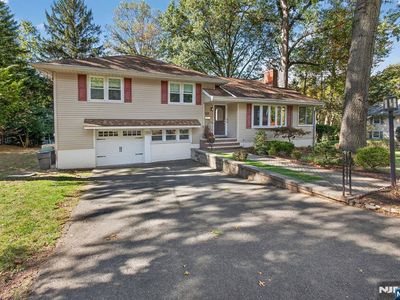 34 Valley Rd, Haworth, NJ, 07641