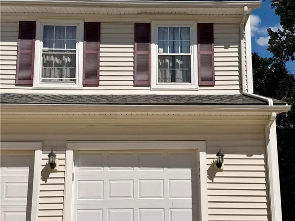 9995 Independence Dr #8B, North Royalton, OH 44133