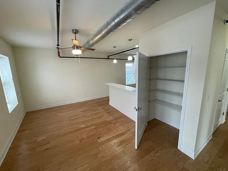 883 Broadway — Photo 12