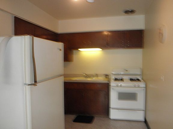 3rd image of 11009 S Kedzie Ave APT 2F