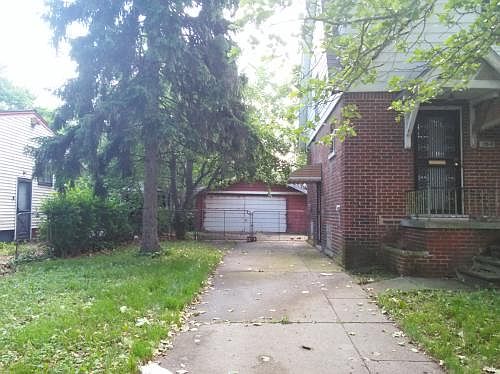 2nd image of 18562 Lumpkin St