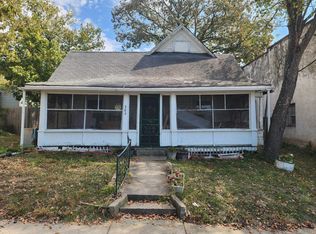 303 Main St, Crane, MO 65633