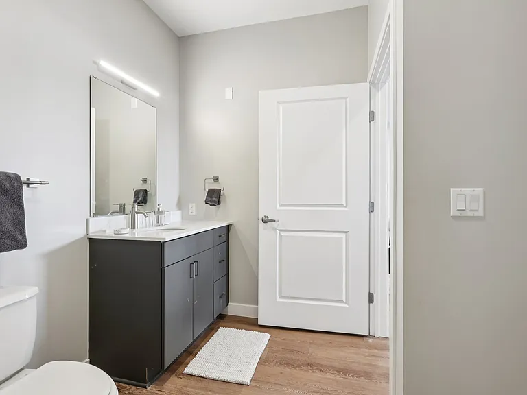 Berkshire Apartments — Photo 66