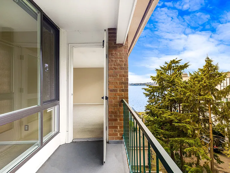 6225 Lake Washington Blvd NE #406 — Photo 15