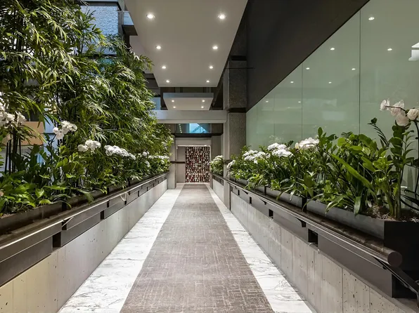 117 East 57th Street image 11 of 16