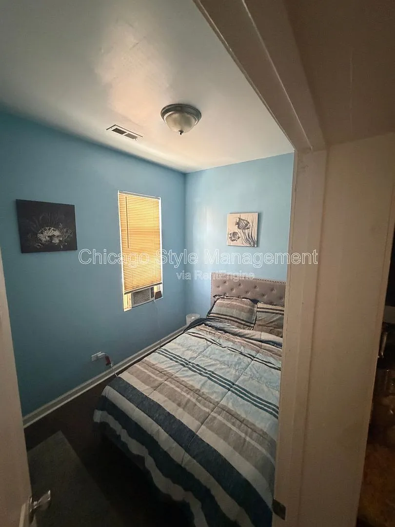 2 bed, 1.0 bath, $1,295 — Photo 4