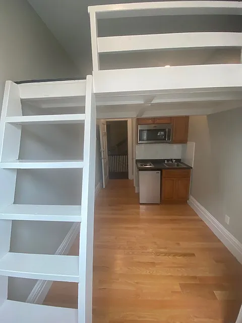 Studio, 9999 sqft, $2,145 — Photo 3