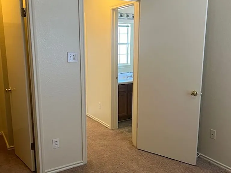 1105 Christopher Ave — Photo 26
