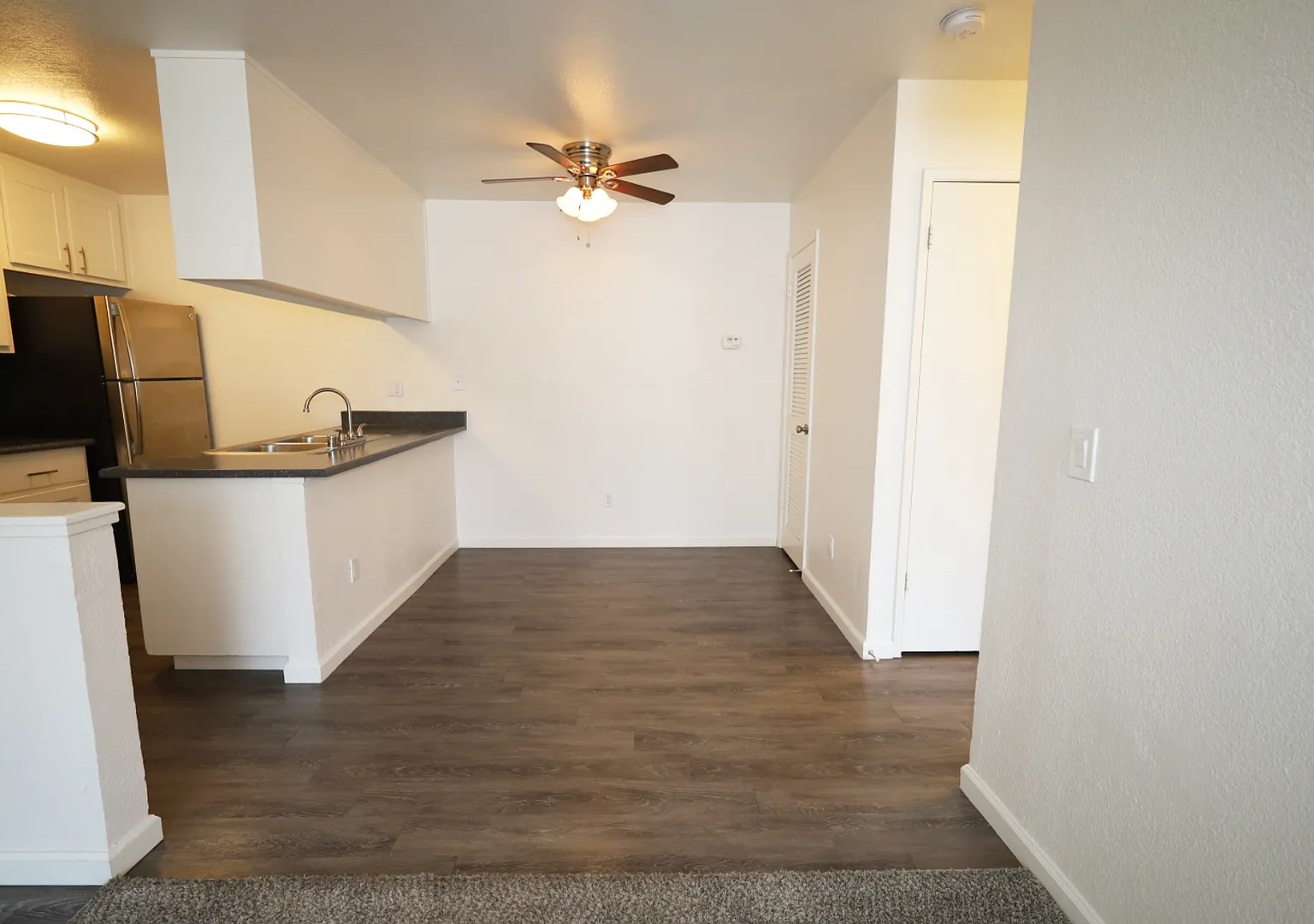 Sierra Ridge Apartments — Photo 4