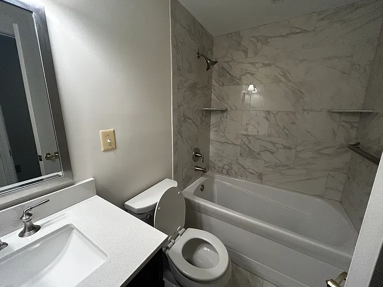 10806 Oldfield Dr — Photo 9