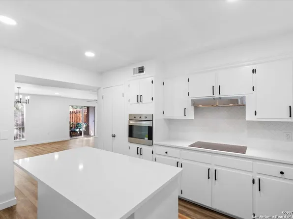 3803 Barrington #3A, San Antonio, TX 78217