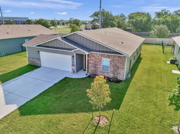 1708 Casey, Newton, KS 67114