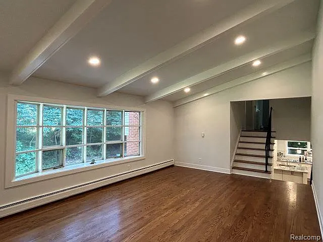 327 Millington Blvd — Photo 11