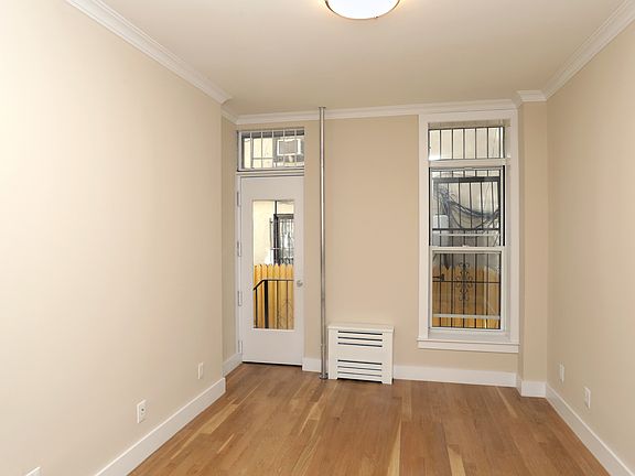 5th image of 540 Henry St #Three