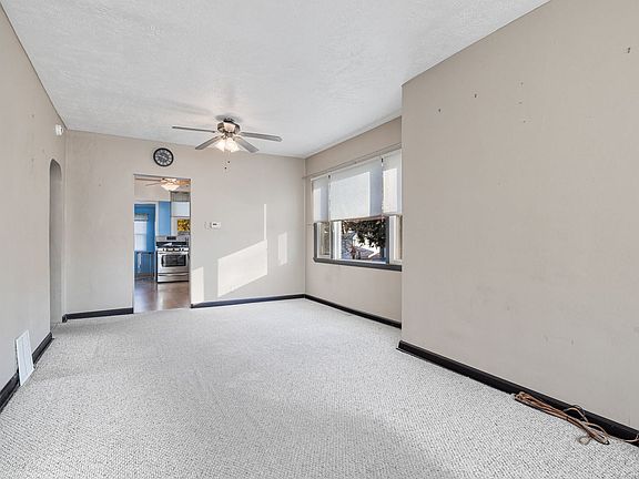 4th image of 2301 N 75th Ave