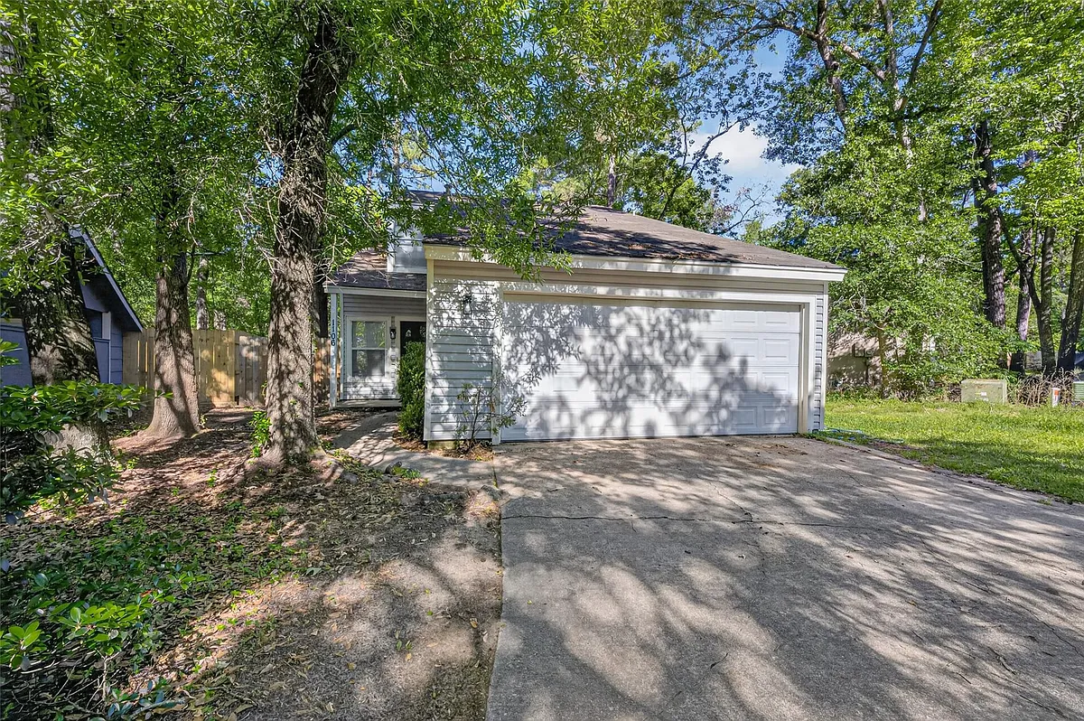 Building Photo - 1106 E Red Cedar Cir
