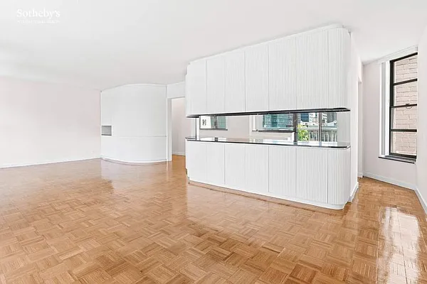 Rented by Sotheby's International Realty | media 11