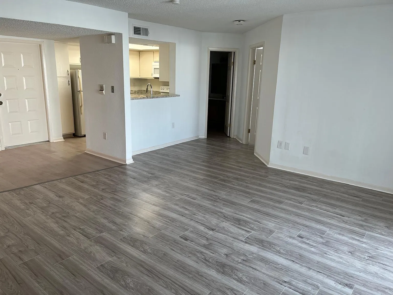 2 bed, 2.0 bath, 988 sqft, $1,500 — Photo 4
