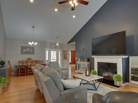 4th image of 1619 S 47th St