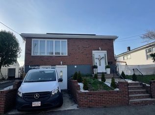 10 Dawes St, Revere, MA 02151