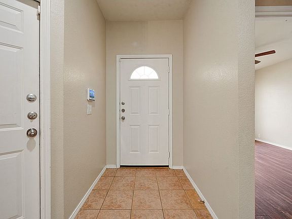 4th image of 8420 Silverbell Ln