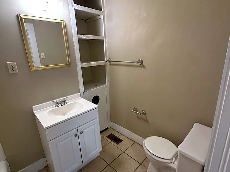 1457 Oglethorpe St #5 — Photo 9