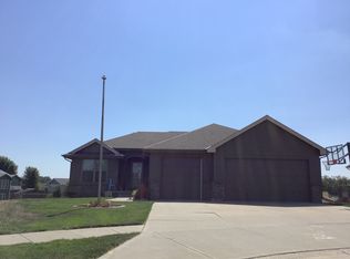 2313 Hickory Cir, Blair, NE 68008