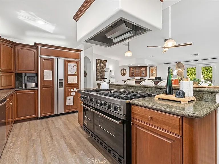 600 Cliff Dr — Photo 20