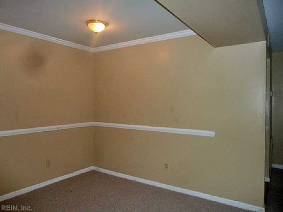3rd image of 415 Hustings Ln Unit E