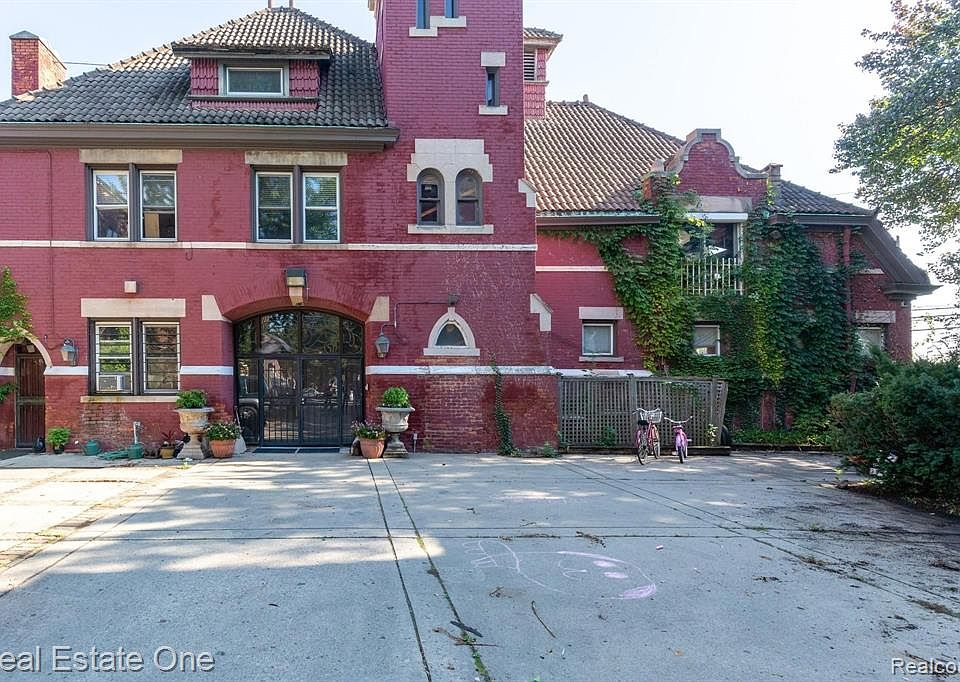 532 Parkview Dr, Detroit, MI 48214 Zillow