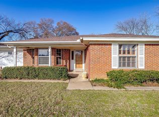 141 SE Dian St, Burleson, TX 76028