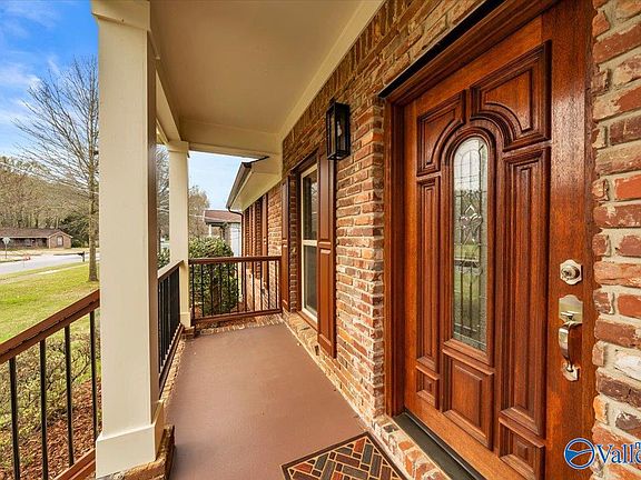 5th image of 12028 Queens Pl SE