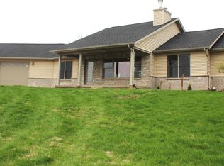 23551 274th St, La Motte, IA 52054