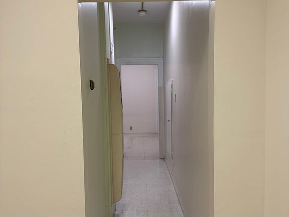 4th image of 119 Trenton St #117